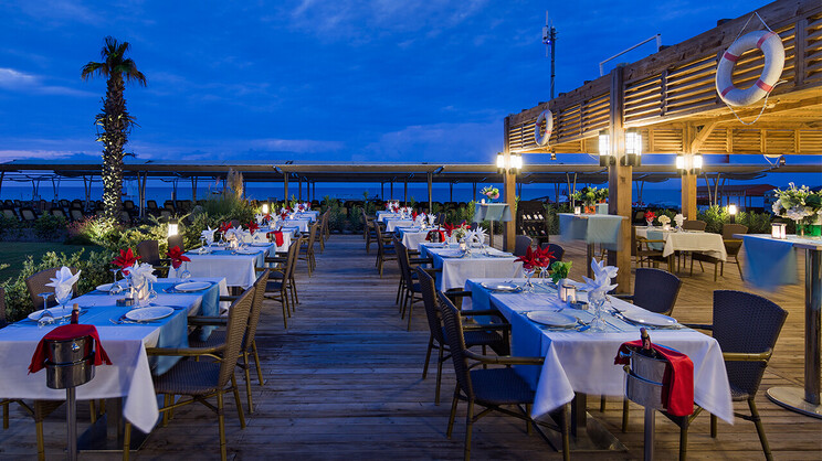 Crystal Waterworld Resort & Spa